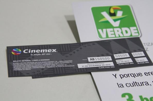 INE ordena al Verde dejar de repartir boletos de cine y de enviar mensajes de texto