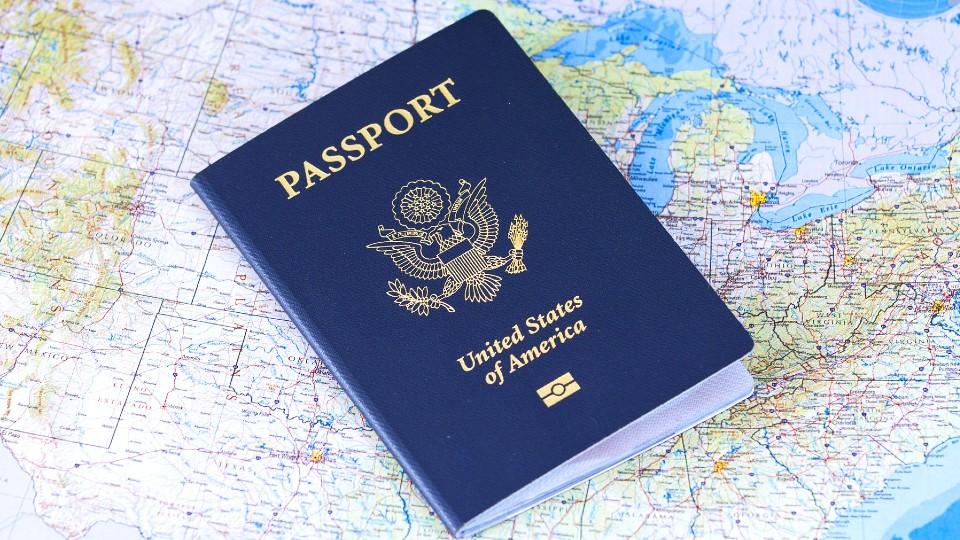 Estados Unidos emite su primer pasaporte con género X