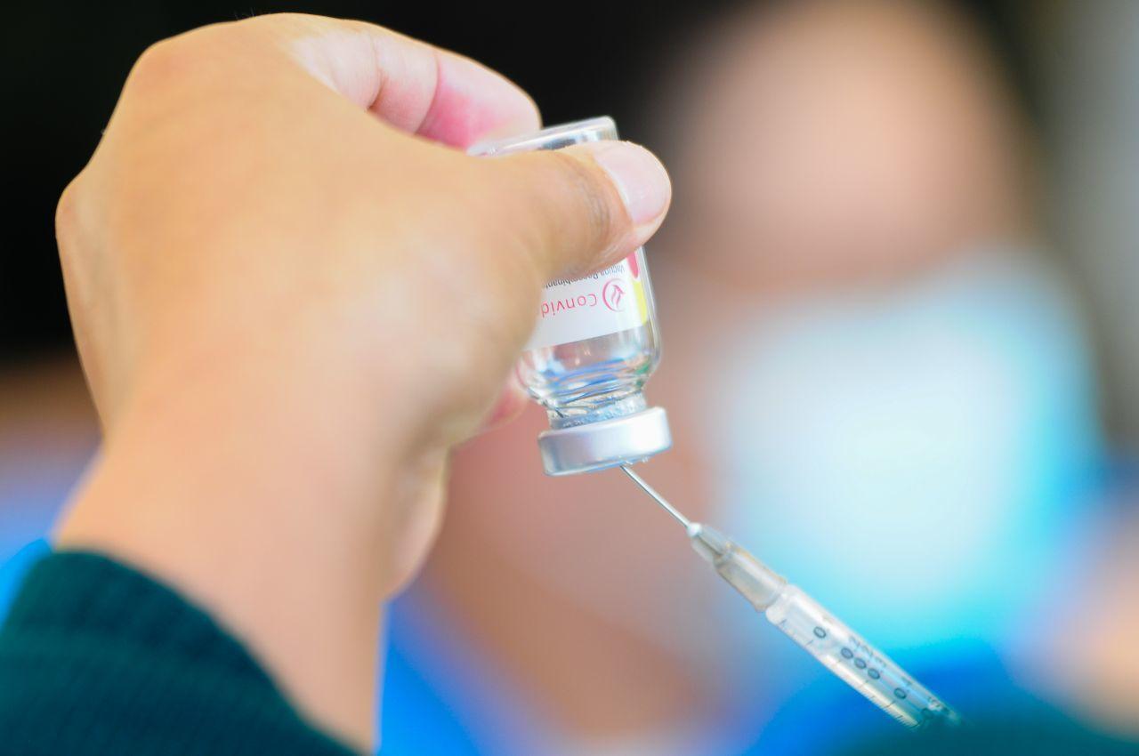 CanSino recomienda en México una vacuna de refuerzo tras seis meses de primera aplicación