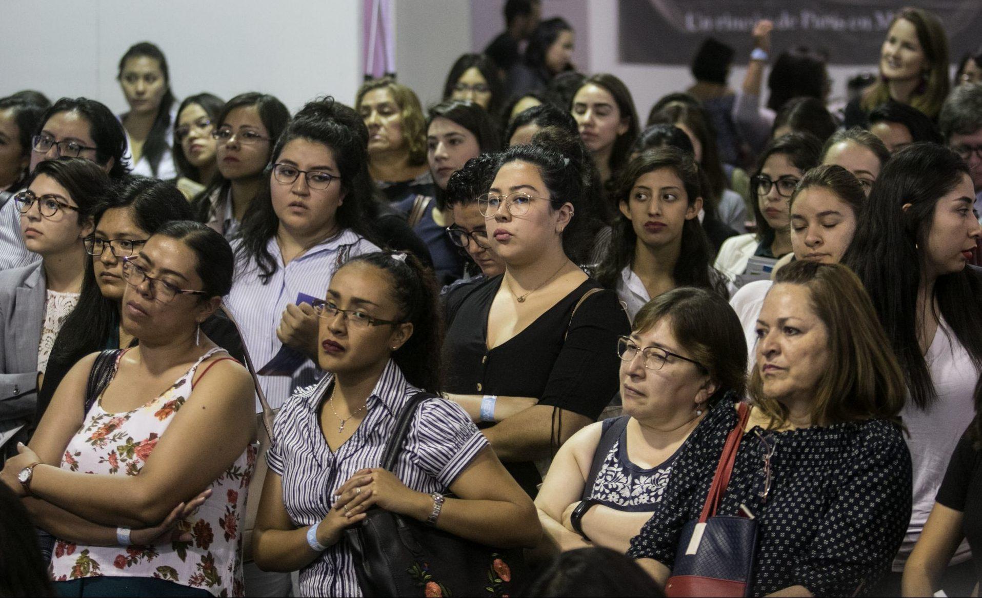 #SemáforoEconómico: Participación económica de mujeres creció más de 15 puntos en 10 años