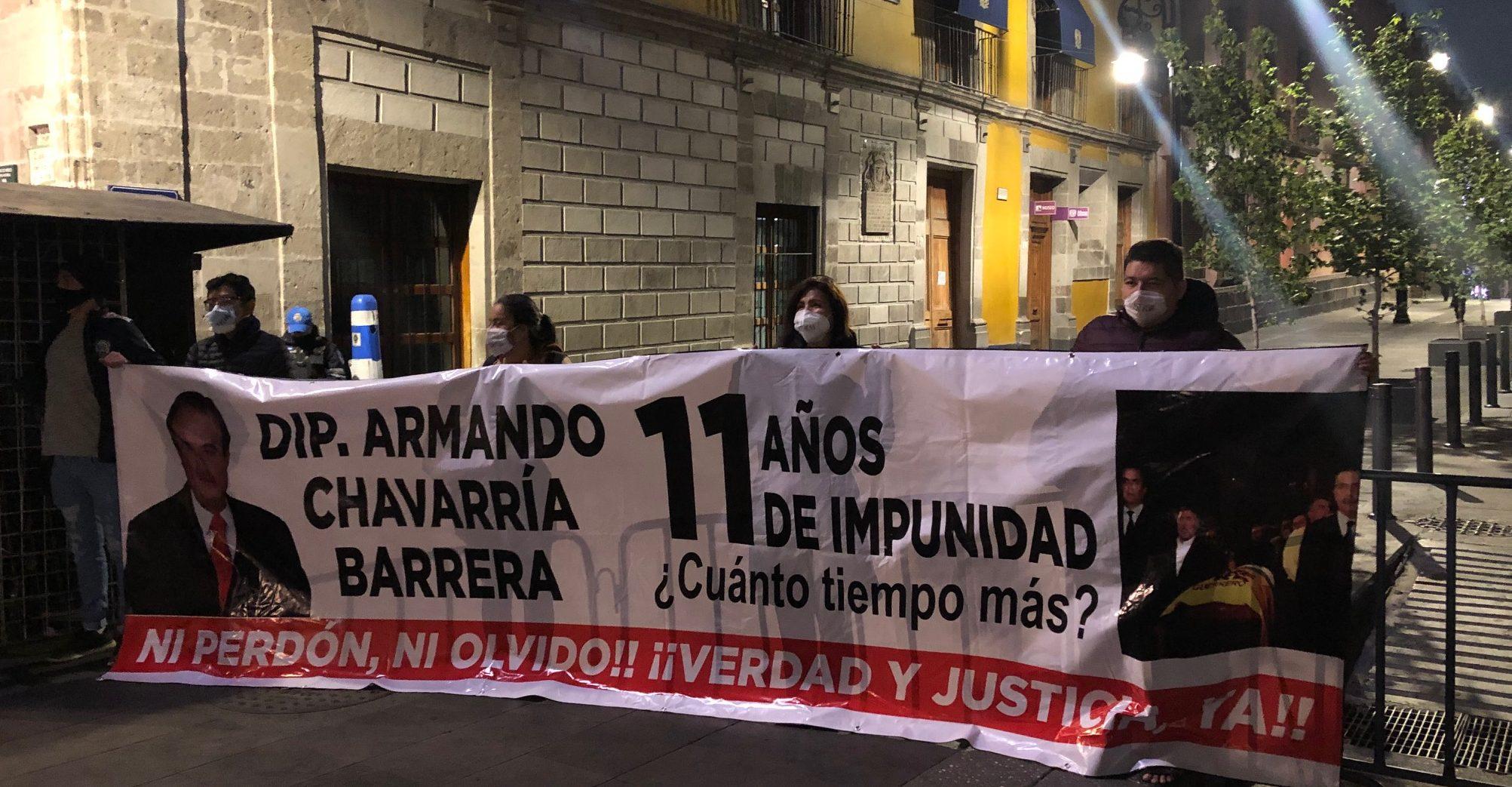 A once años del asesinato de Armando Chavarría, su familia se manifiesta en Palacio Nacional