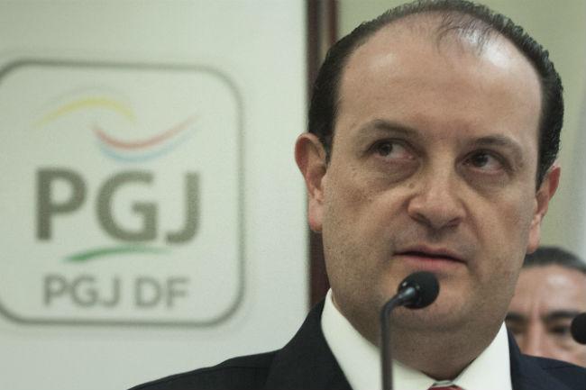 Arrojan bombas molotov a sede alterna de SCT; detienen a 3