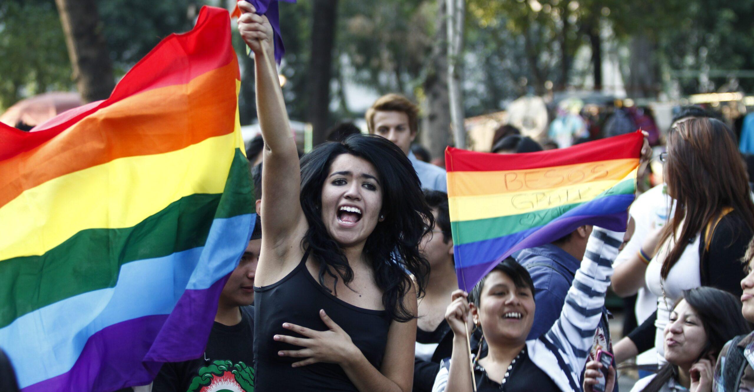 Corte invalida artículos que impedían el matrimonio igualitario en Nuevo León