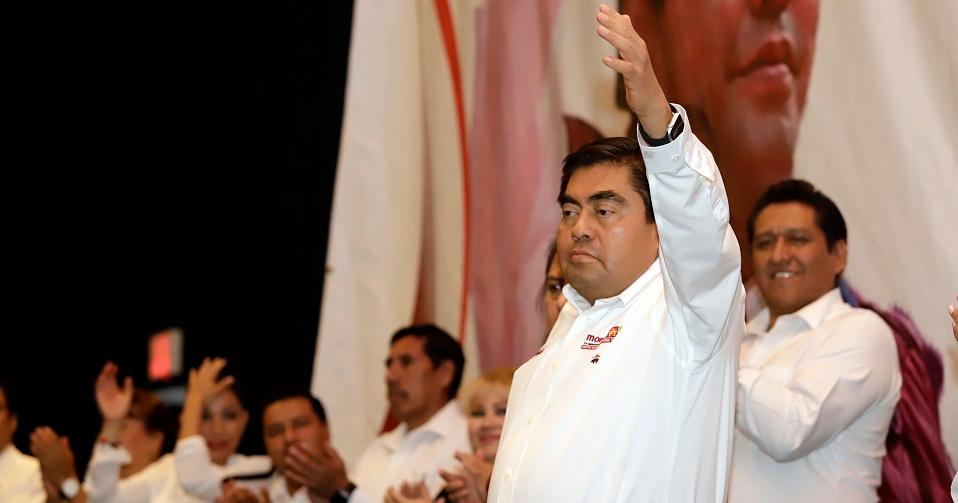 Candidato Cárdenas llama “ratero” a Barbosa y lo acusa de vivir en la opulencia; son mentiras, le responde vocero