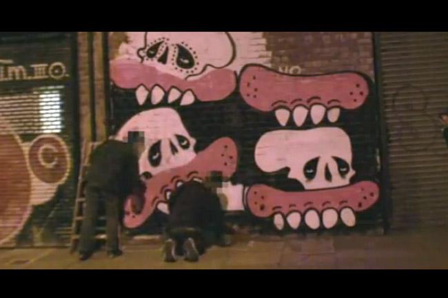 <i>Exit Through the Gift Shop: una “película” de Banksy</i>