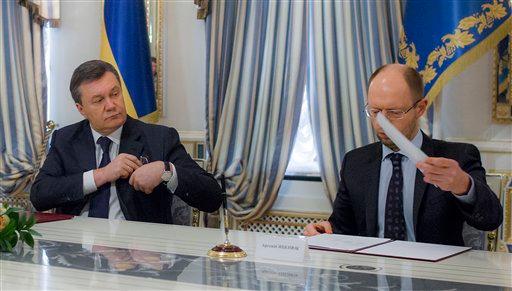 Se acelera la crisis en Ucrania: destituyen a Yanukóvich