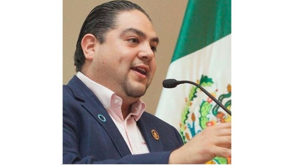 Golpean y amarran a exsecretario de Salud de Jalisco para asaltarlo