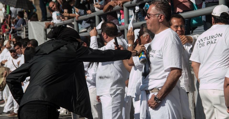 ‘La próxima vez vaya usted al frente’, le dice Calderón a AMLO por cinturón de paz en marcha