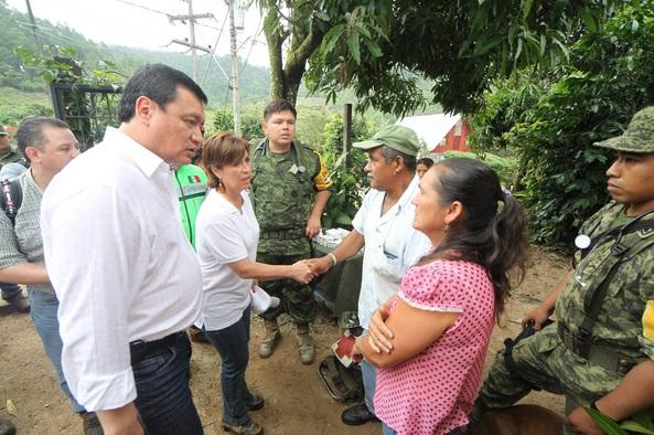 Avisé personalmente a gobernadores de cinco estados sobre las lluvias: Osorio Chong