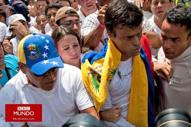 Venezuela: ¿de qué se acusa al líder opositor Leopoldo López?