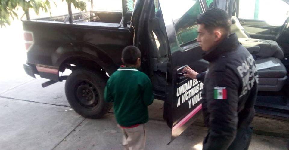 Rescatan en Ecatepec a menor que sufría maltratos y era encadenado por su abuela