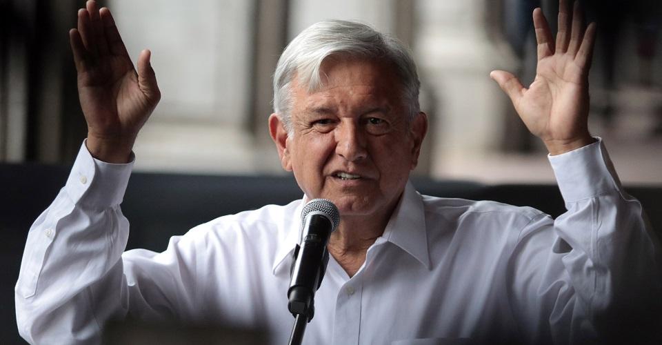 AMLO puso en duda que sus colaboradores criticaran el Aeropuerto en Texcoco, pero sí lo hicieron