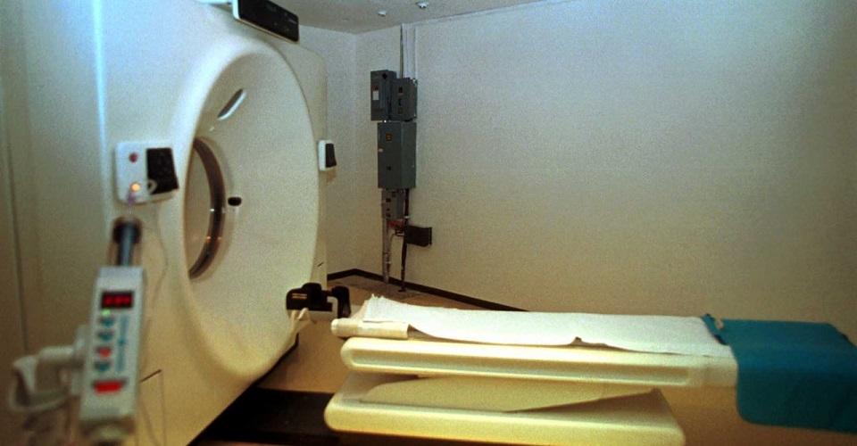 Destituyen al director del Instituto de Neurología, tras denuncias por irregularidades