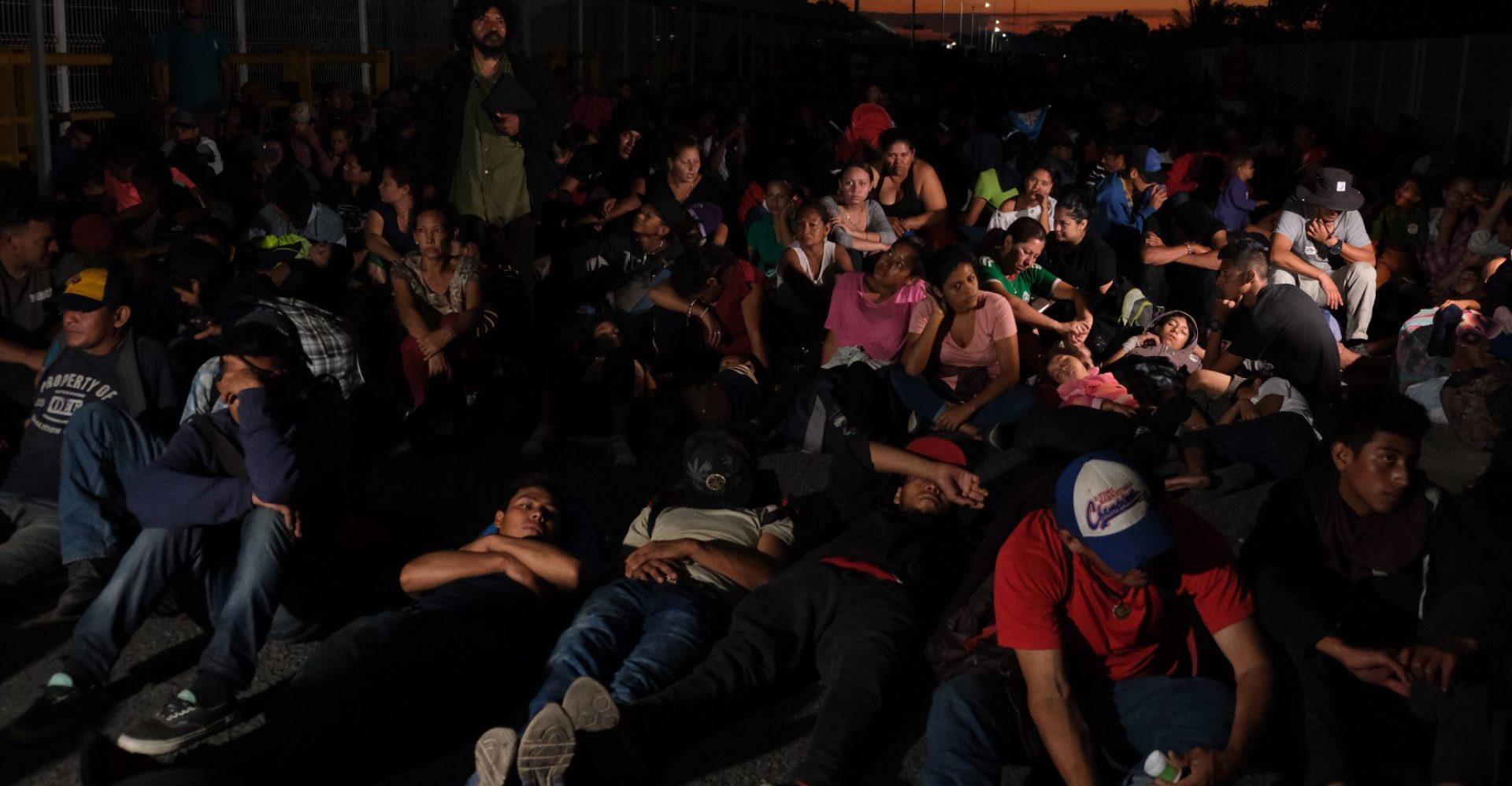 Cabeza de Vaca pide al gobierno federal ‘sitio de concentración’ exclusivo para migrantes ante COVID-19
