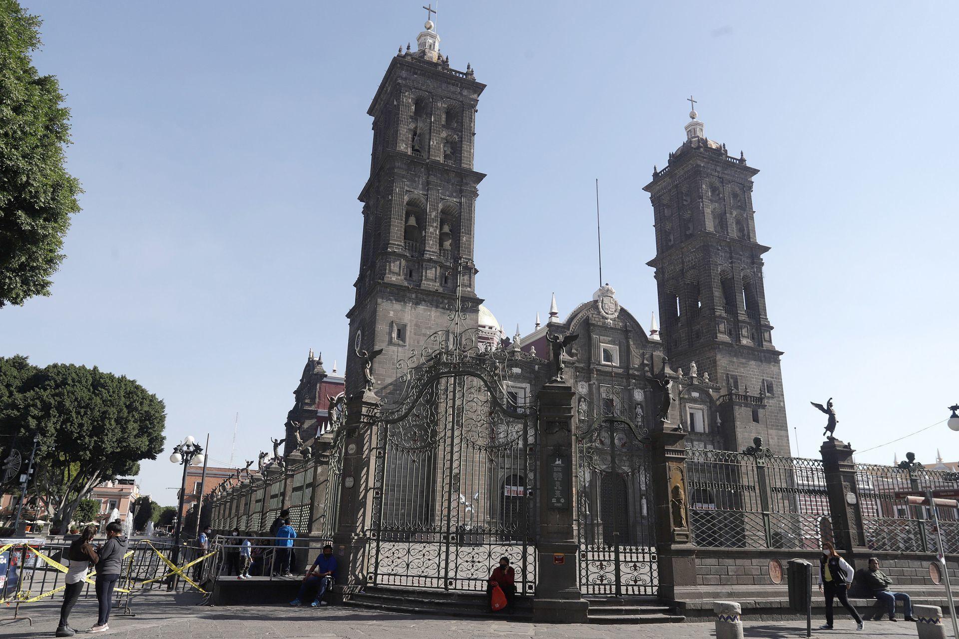 Puebla regresa a semáforo rojo; ya son 12 estados en alerta máxima por COVID