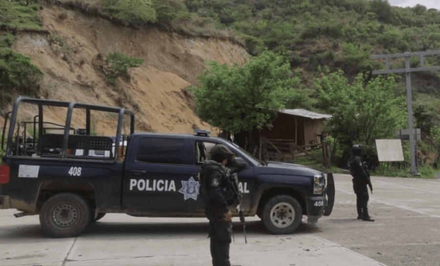 Guerrero: operativo para detener a líderes criminales enfrenta bloqueos cerca de Arcelia