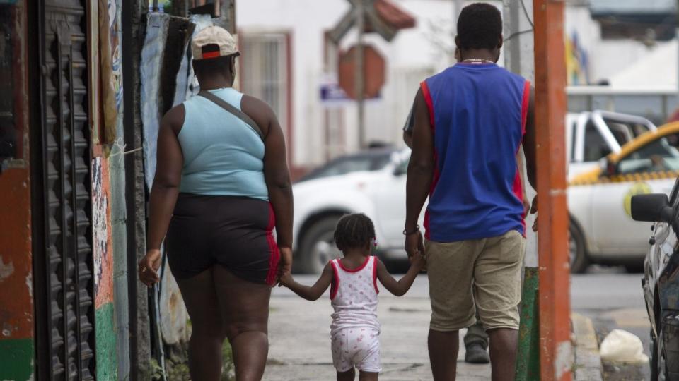 México deportó a familia haitiana pese a que solicitó asilo; CNDH pide que regresen