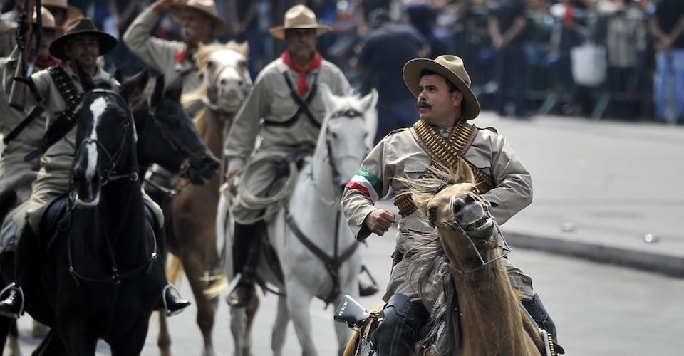 Los costos del desfile de la Revolución: Sedena gastó 4 mdp en traer caballos de 22 estados al Zócalo