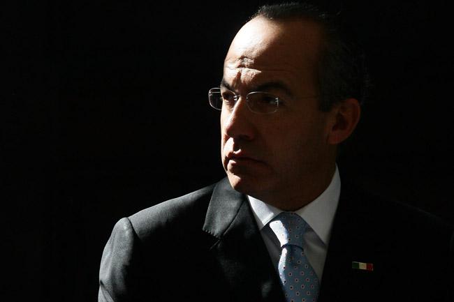 Recibe Corte Penal Internacional denuncia contra Calderón