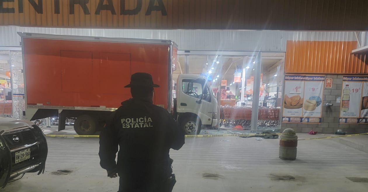 En una noche saquean supermercados de Oaxaca, Puebla y Edomex