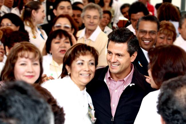 Peña Nieto <i>sale del clóset</i> en torno a los temas de #DiversidadSexual