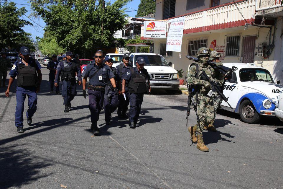 Faltan 342 armas de la policía de Acapulco; dan 72 horas a alcalde para explicar dónde están