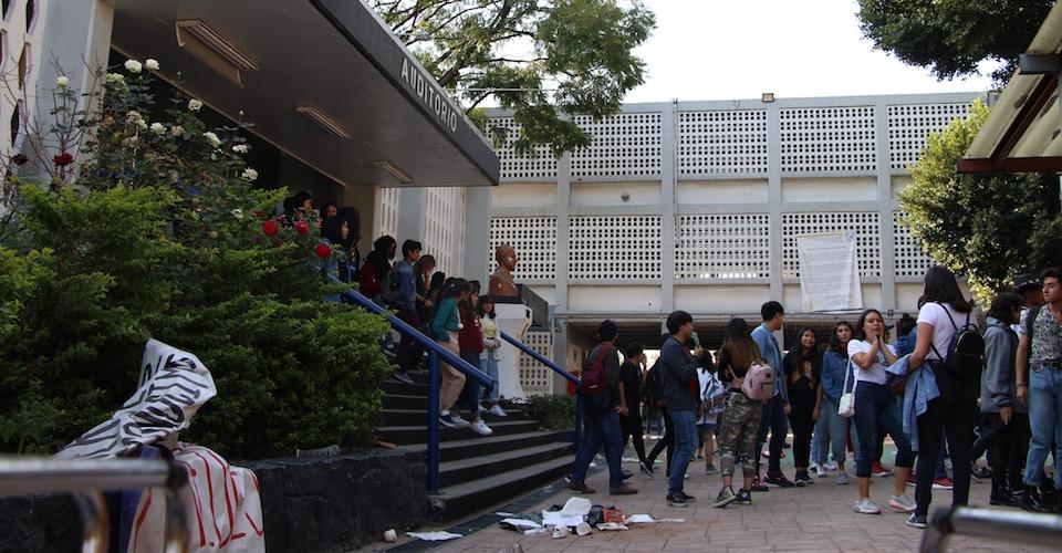Alumnos de Prepa 7 mantienen paro y exigen trato directo con Rectoría de la UNAM