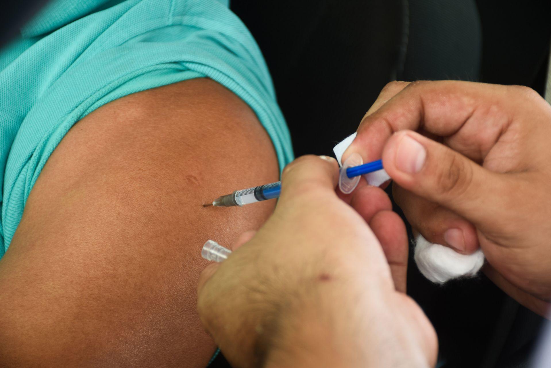 Vacunación COVID a personas de 40 a 49 años inicia primera semana de junio; ya se habilitó el registro