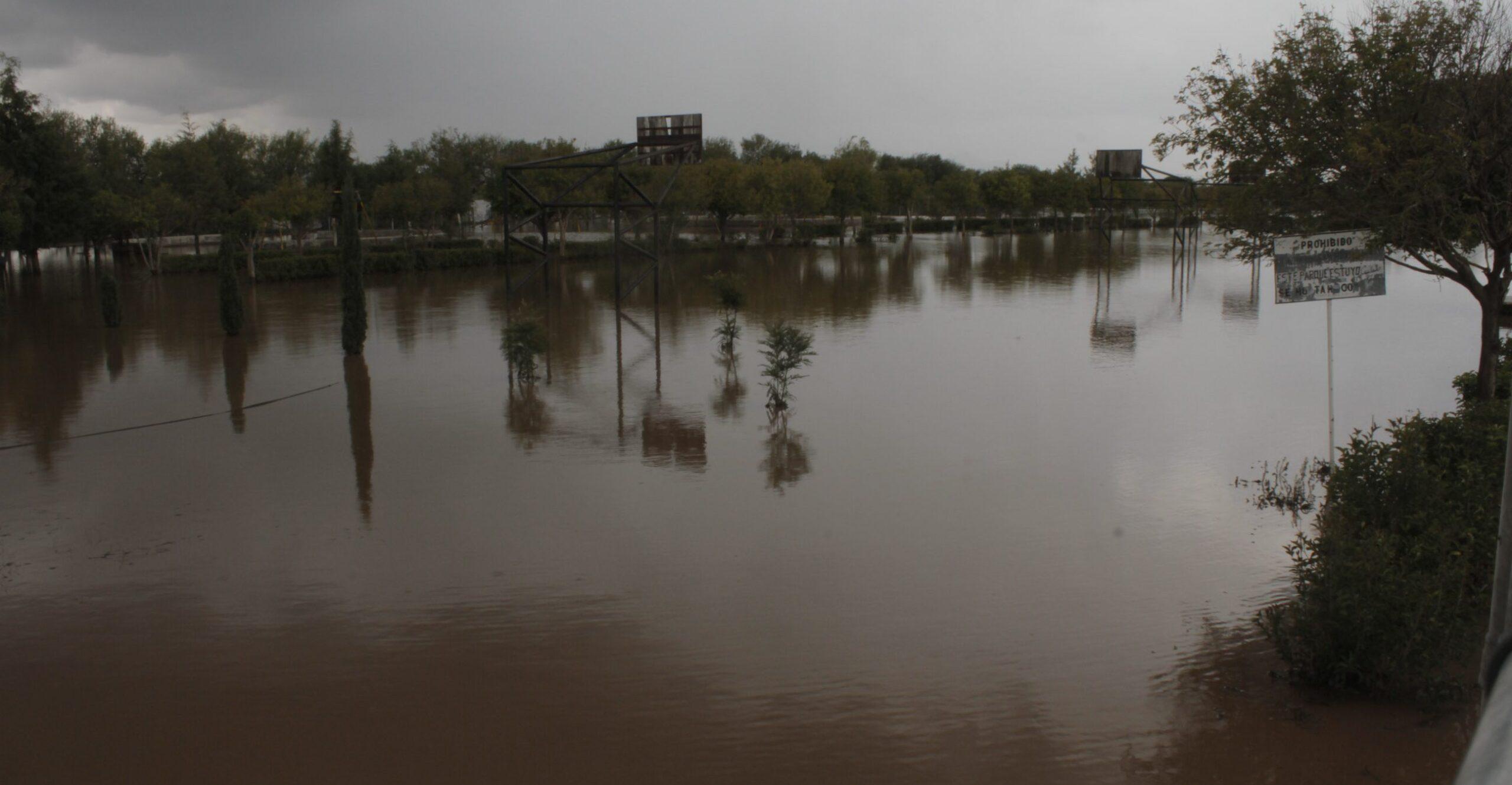 Mina de Grupo México contamina río en Zacatecas usado para sembradíos y consumo humano