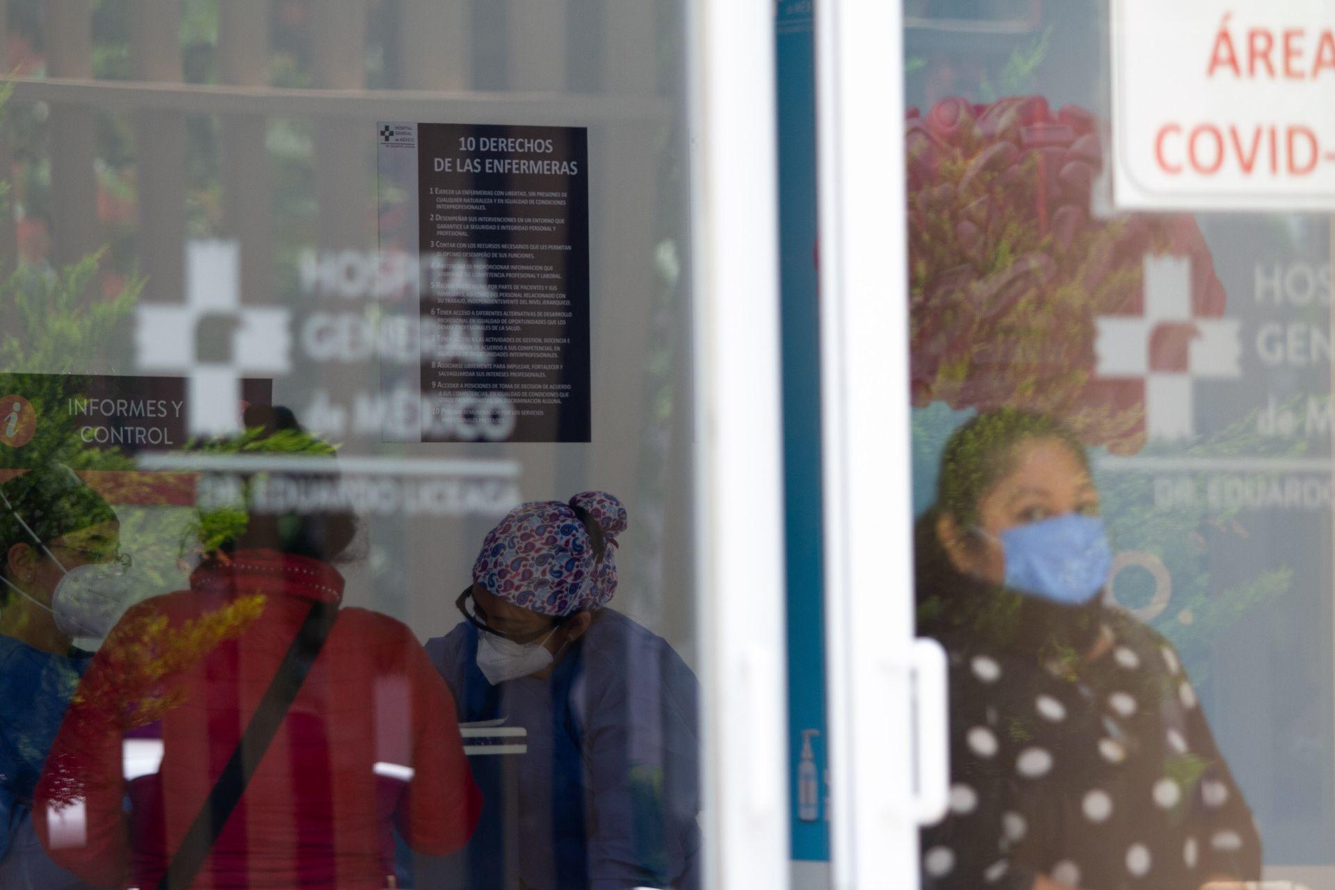 México lleva 4 días consecutivos con más de 15 mil casos de COVID; supera las 238 mil muertes
