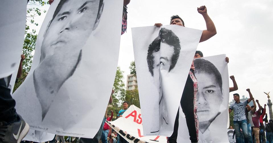 CNDH acusó a normalistas de Ayotzinapa de trabajar para el narco; se basó en testimonios bajo tortura