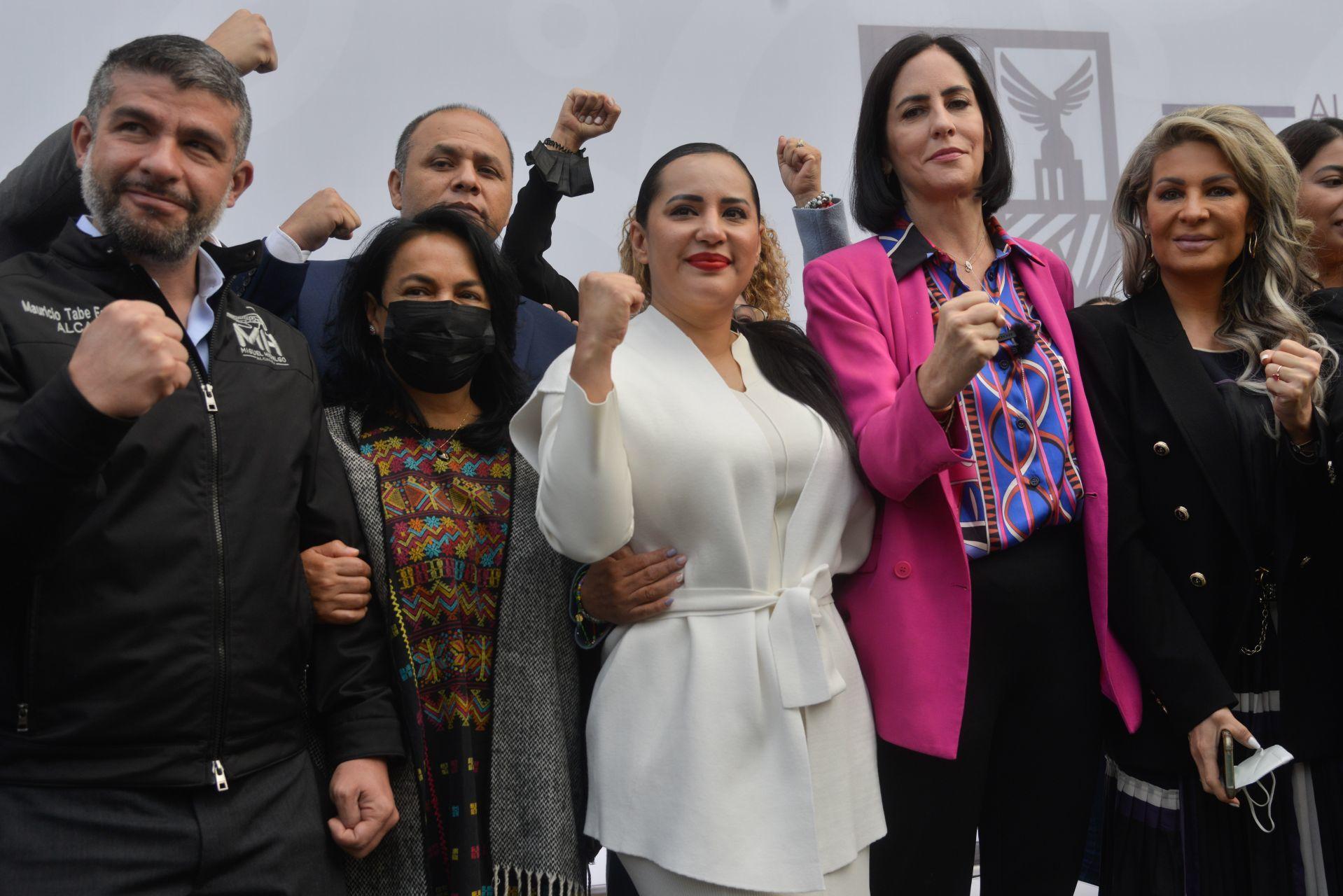 Alcaldes de oposición arropan a Sandra Cuevas: “No superan la derrota, ya déjenos trabajar”, piden a Sheinbaum