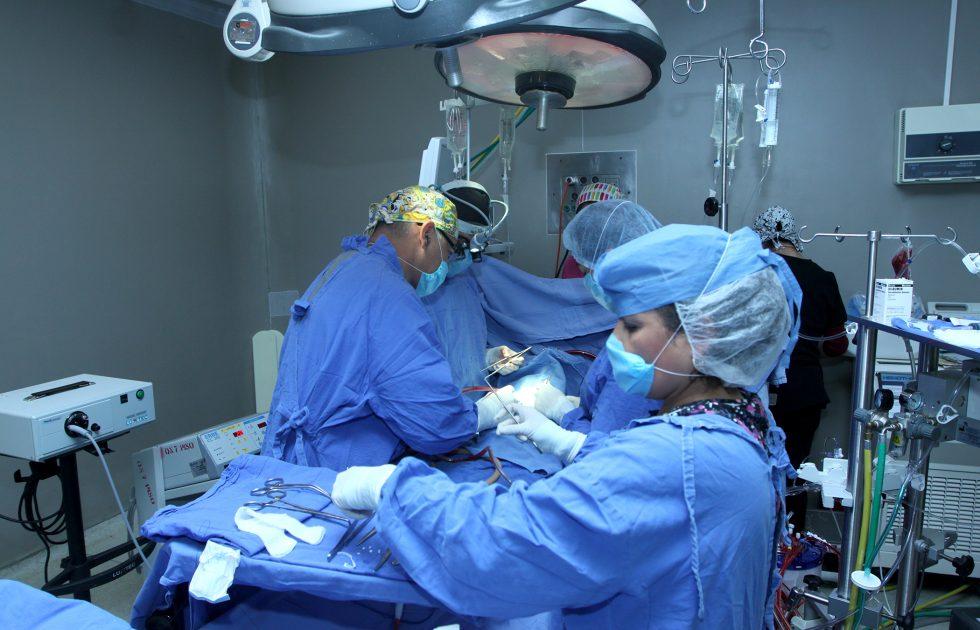 Dos operaciones de corazón en dos sismos: así operó el doctor Arellano en el hospital de La Raza