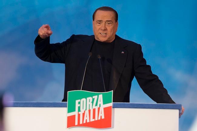 Silvio Berlusconi es expulsado del Senado italiano