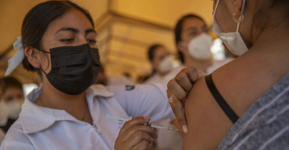 Coahuila vacunará contra COVID a mil jóvenes de 12 a 17 años
