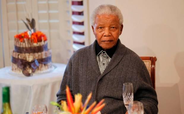 Niños de Sudáfrica le cantan “Felices 94” a Nelson Mandela