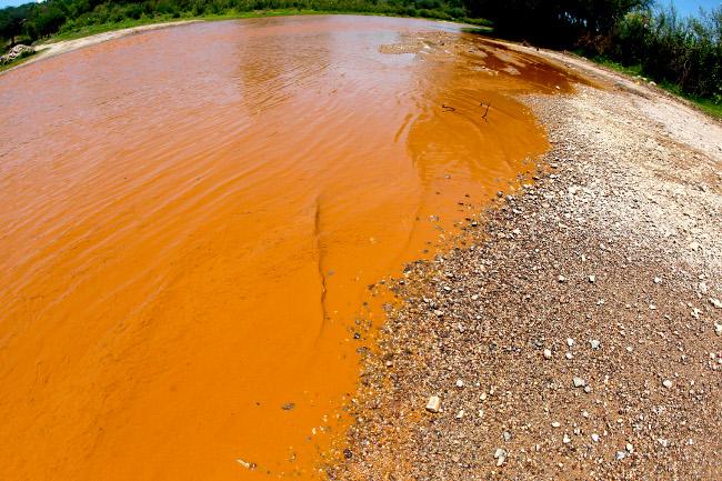 Grupo México pone 2 mil mdp para “remediar” el suelo afectado por el derrame en el río Sonora