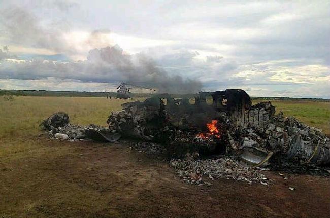 PGR interroga a tripulantes de avión incendiado por Venezuela