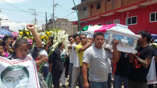 Marchan por la persona que murió en operativo de la PF en Tlapa, Guerrero