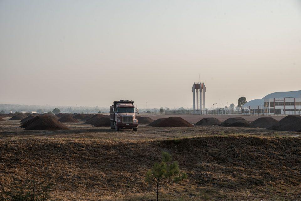 Obras en Santa Lucía no están en riesgo pese a amparos, asegura Jiménez Espriú