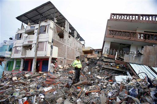 246 muertes y más de 2 mil heridos tras el terremoto en Ecuador