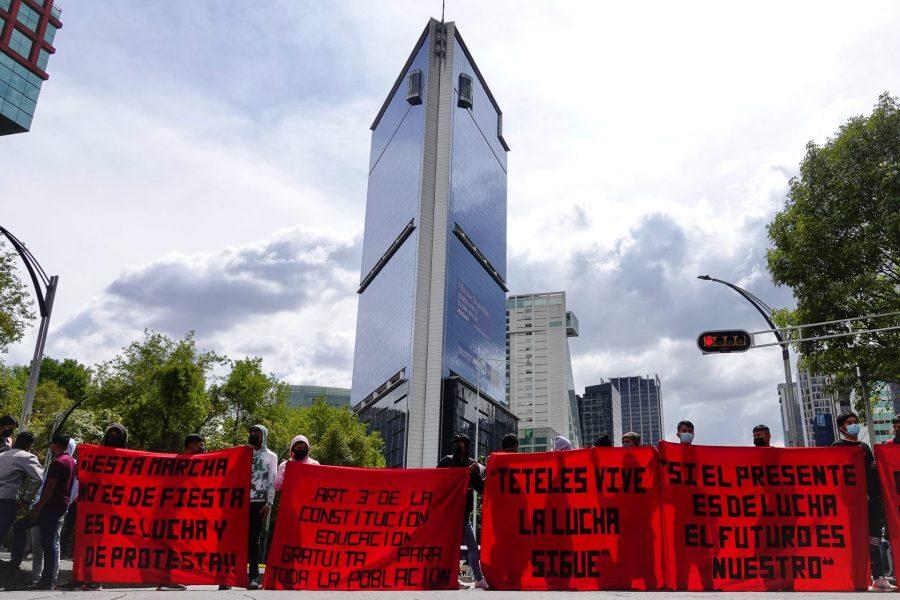 Retiran bloqueo de Normalistas en Insurgentes y Reforma, duró 36 horas