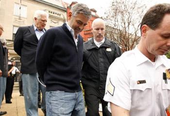 Arrestan a George Clooney por protestar contra gobierno de Sudán en EU