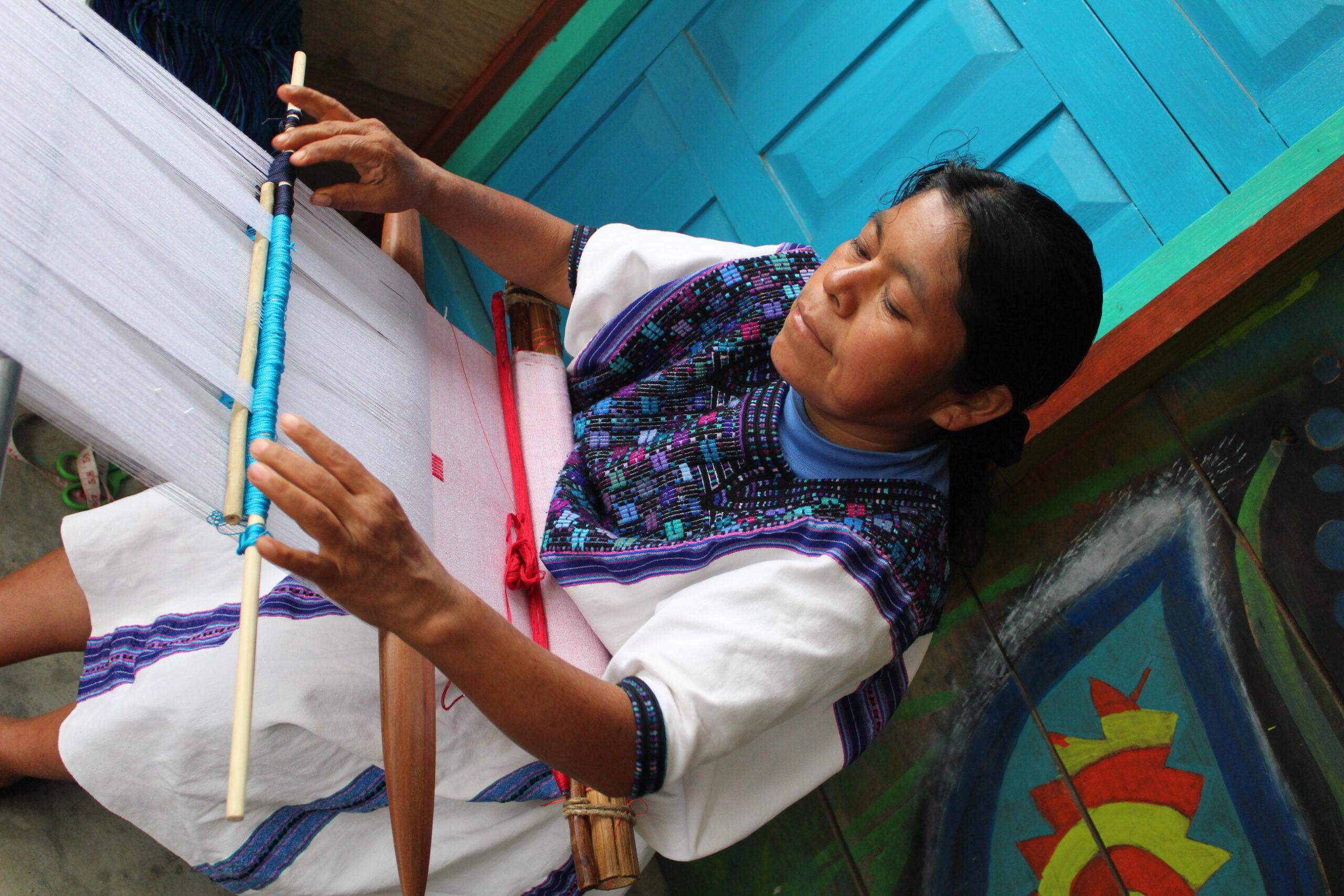 Arte tzotzil de exportación: comercio ético impulsa a artesanas indígenas en Chiapas
