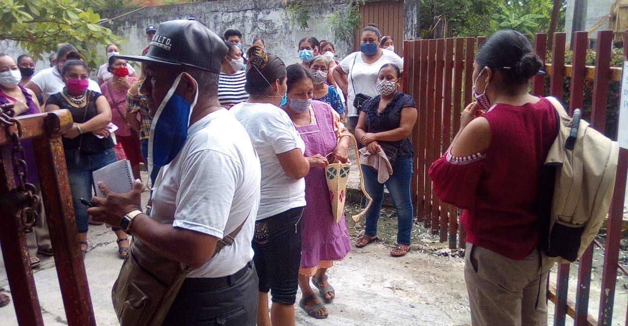 “Sobrevivimos con coperachas de familiares, del gobierno ni créditos ni nada”: comerciantes de Huejutla, Hidalgo