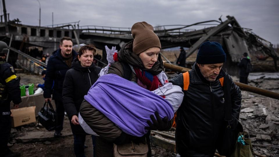 Ucrania anuncia ‘resultados positivos’ sobre corredores humanitarios en negociaciones con Rusia