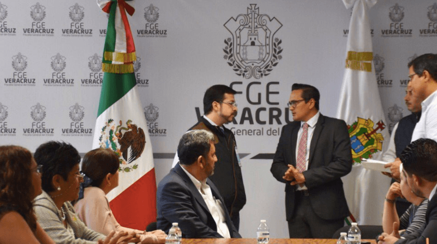 Diputados de Morena denuncian a Eva Cadena ante la Fiscalía de Veracruz