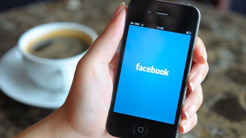 Cómo dar ubicaciones falsas en tu teléfono para que Facebook y otras apps no sepan dónde estás