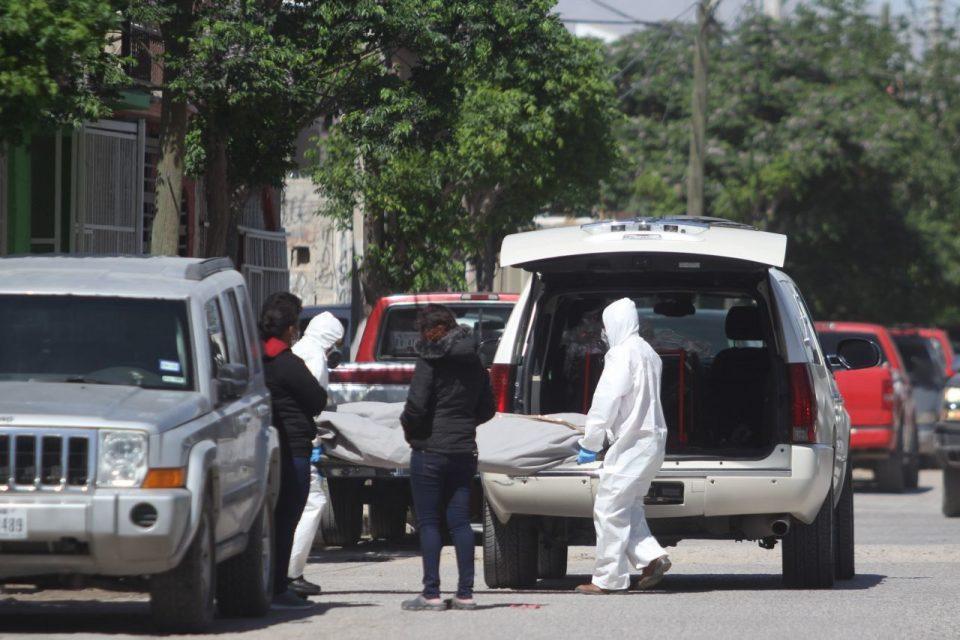 Salud actualiza lineamientos para que familiares vean a fallecidos por COVID-19