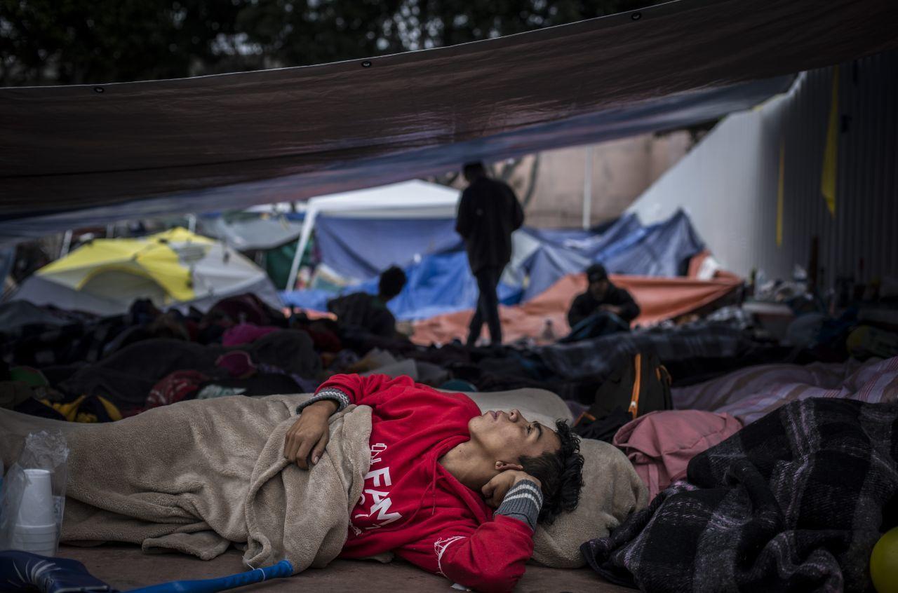 ONG denuncian en FGR la violencia que sufren solicitantes de asilo devueltos por EU